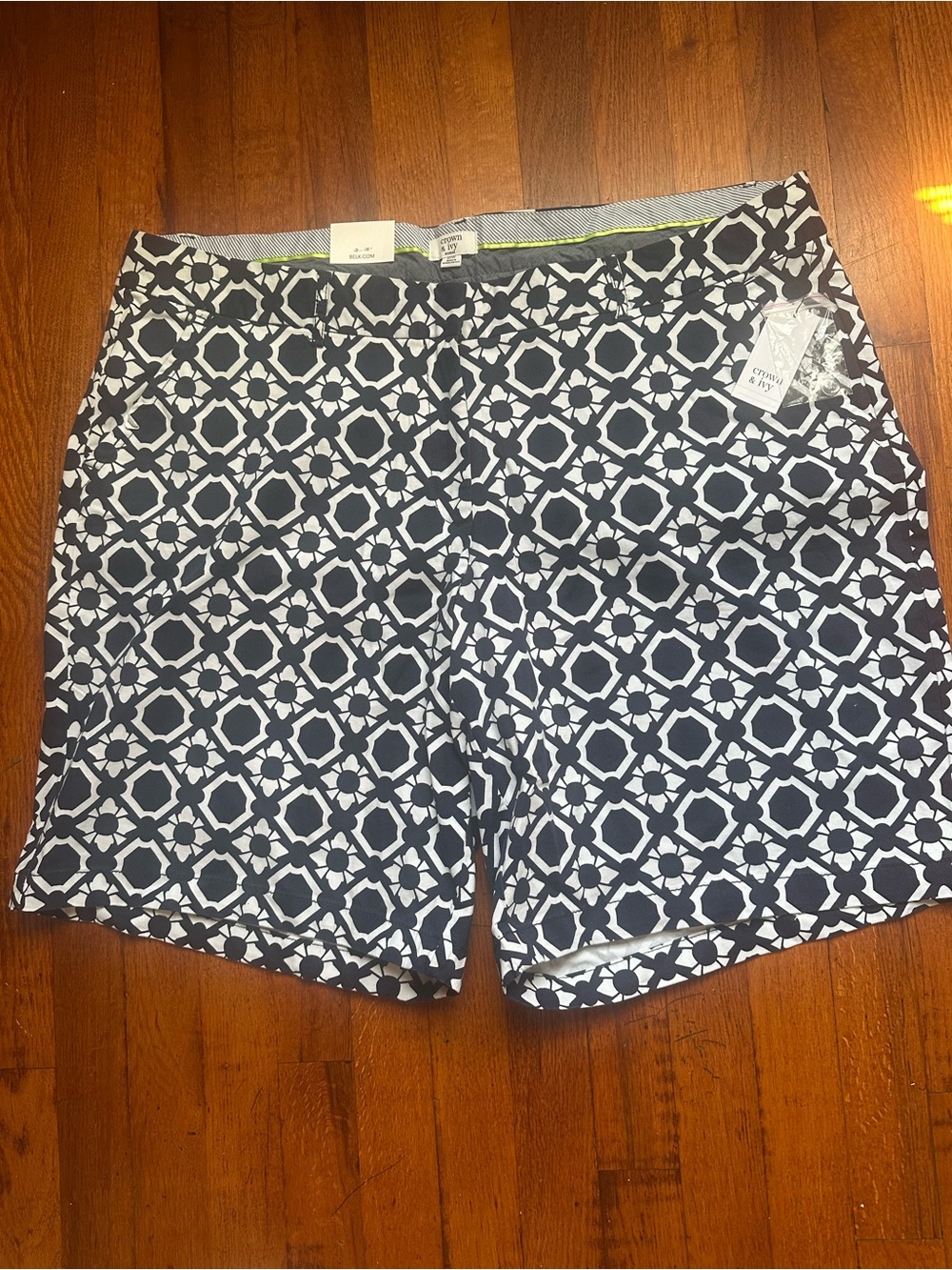 Crown & Ivy Shorts Womens 20 W Regular Navy Blue White Chino Casual